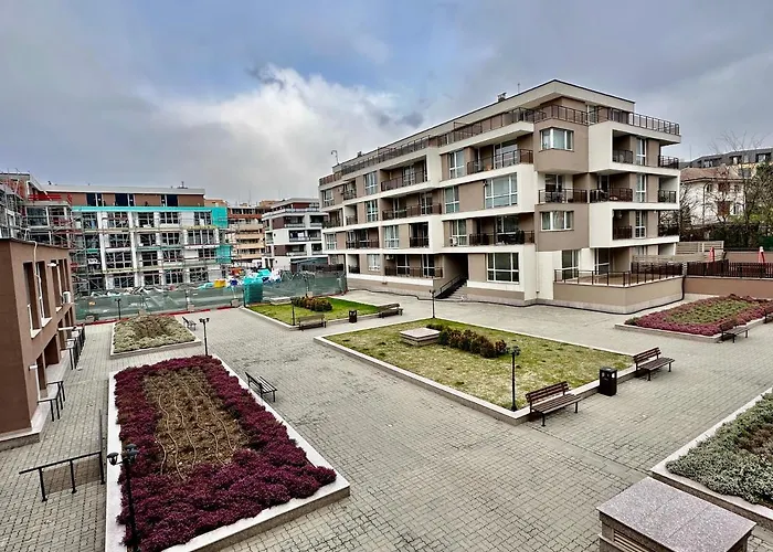 Apartment Allegro Home, By Lmg